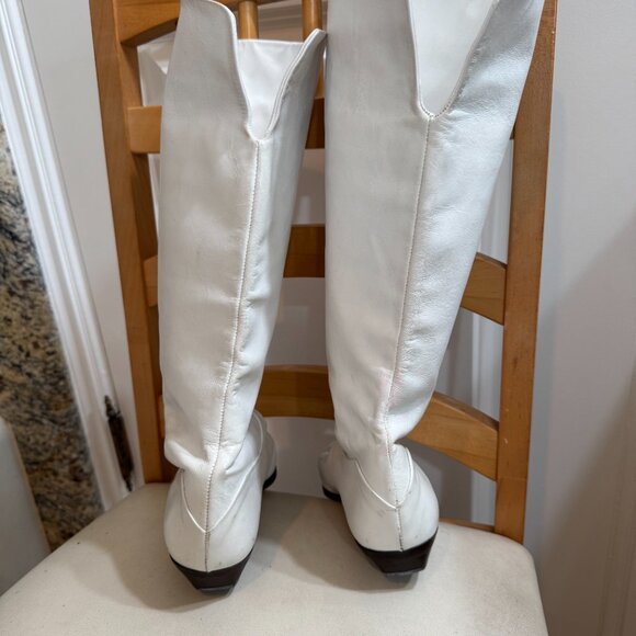 Bandolino Italian white leather low-heeled boots - Picture 6 of 7